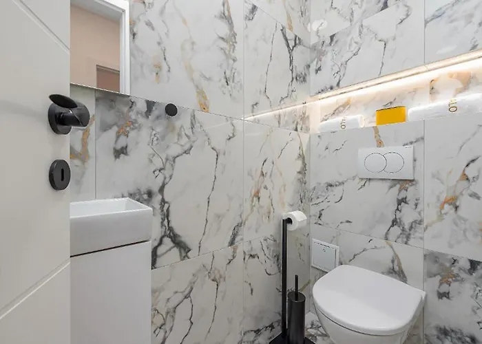 2 Bedroom Gorgeous In Apartamento Zadar