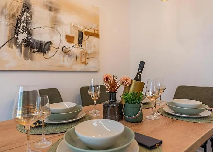 2 Bedroom Gorgeous In